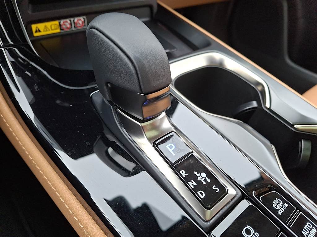 Thumbnail: 2025 Lexus ES - 10