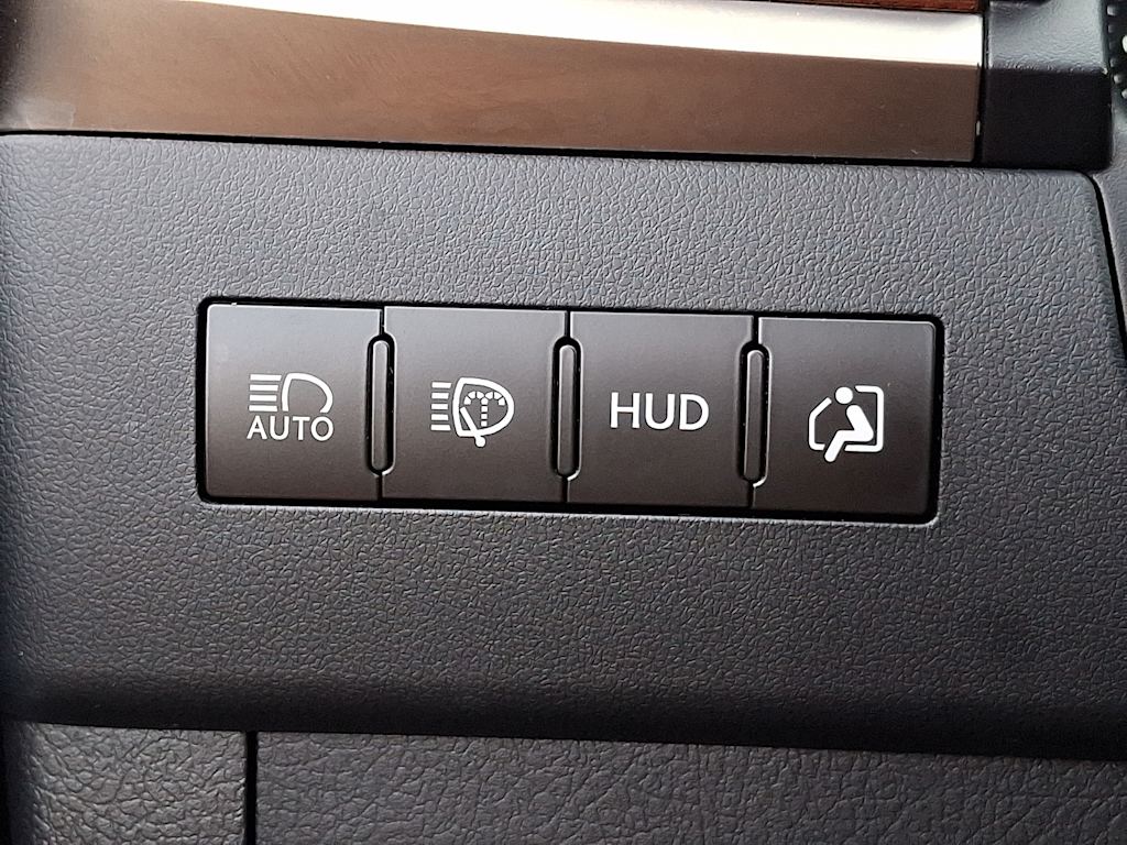 Thumbnail: 2019 Lexus LX - 28