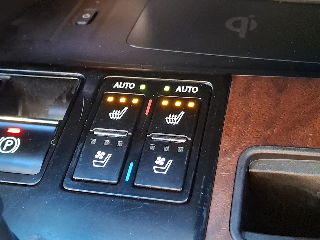 Thumbnail: 2022 Lexus RX - 27