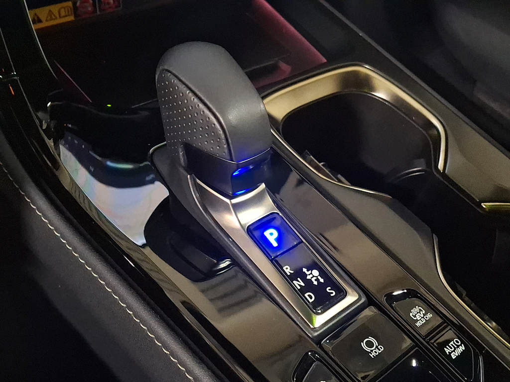 Thumbnail: 2024 Lexus ES - 10