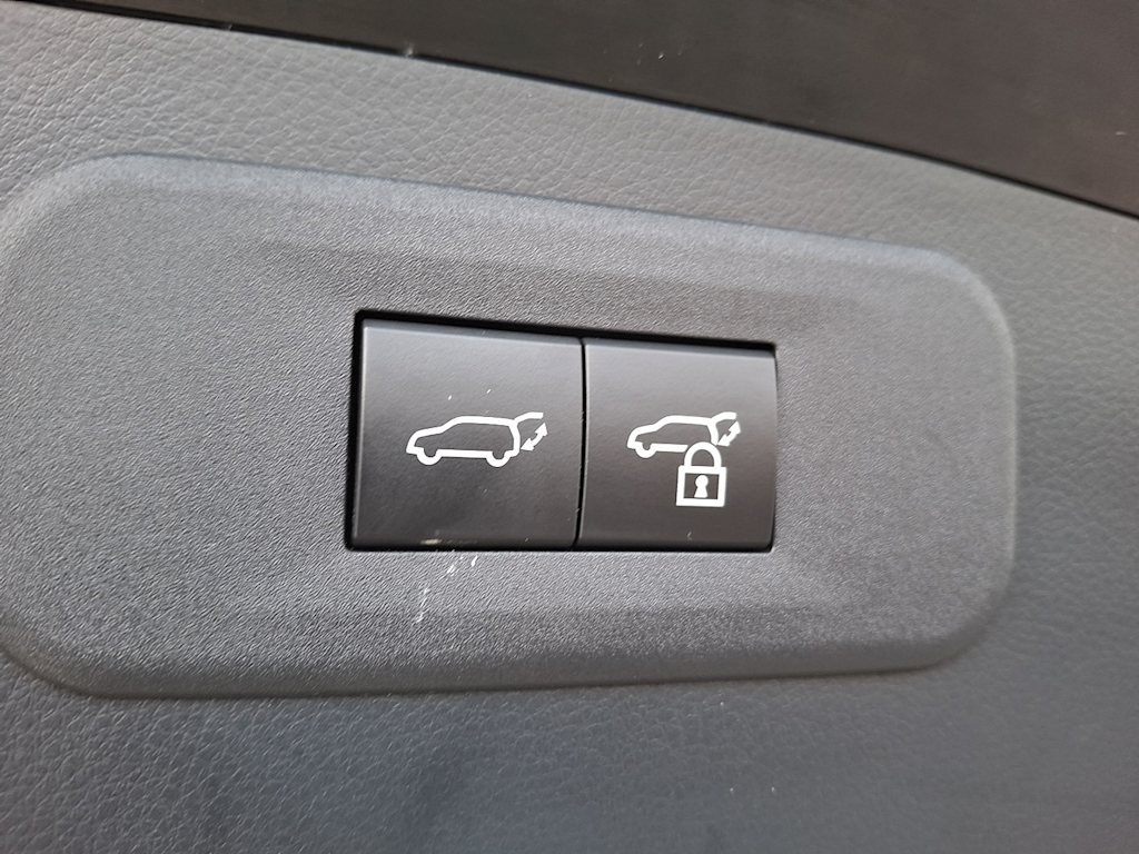 Thumbnail: 2024 Lexus ES - 29