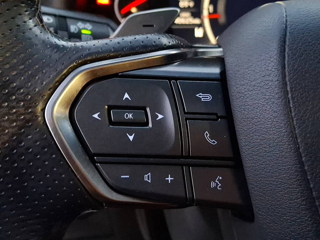 Thumbnail: 2022 Lexus LX - 22