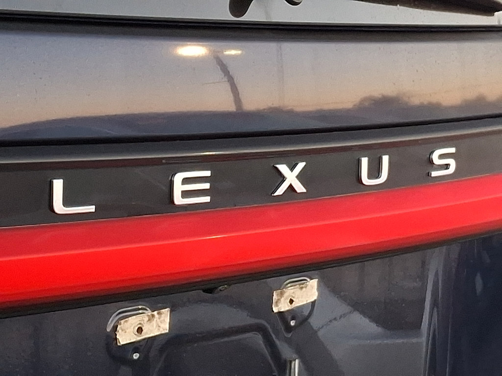 Thumbnail: 2025 Lexus ES - 29