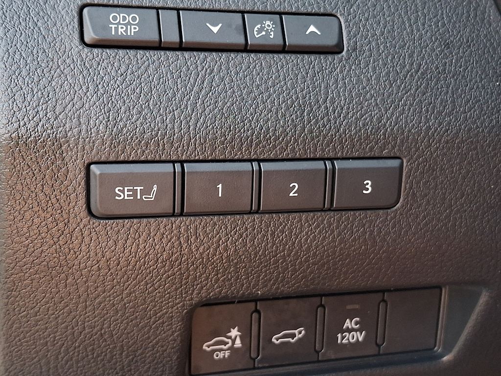 Thumbnail: 2024 Lexus ES - 25