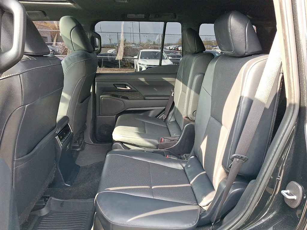 Thumbnail: 2024 Lexus ES - 7