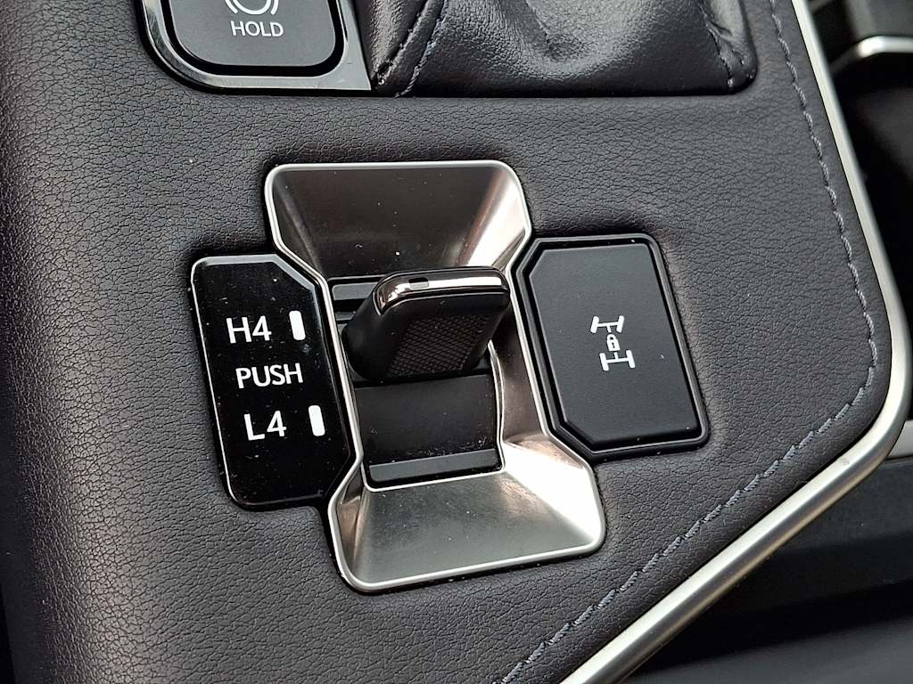 Thumbnail: 2024 Lexus ES - 24