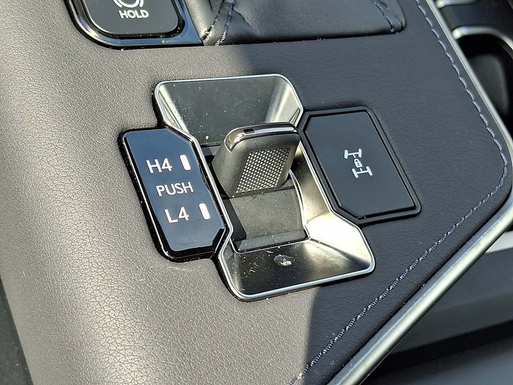 Thumbnail: 2025 Lexus ES - 24