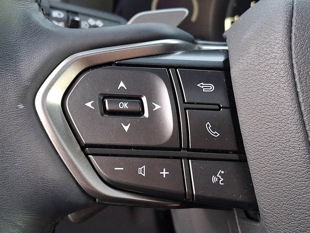 Thumbnail: 2025 Lexus ES - 22