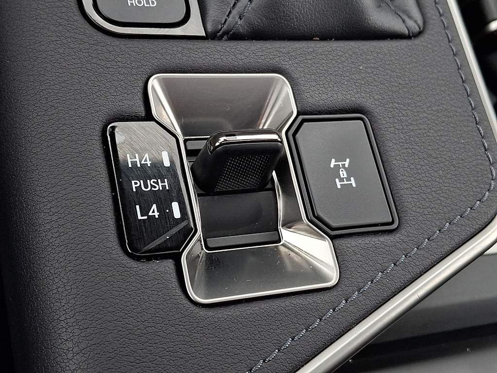 Thumbnail: 2025 Lexus ES - 23