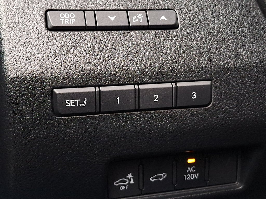 Thumbnail: 2025 Lexus ES - 27
