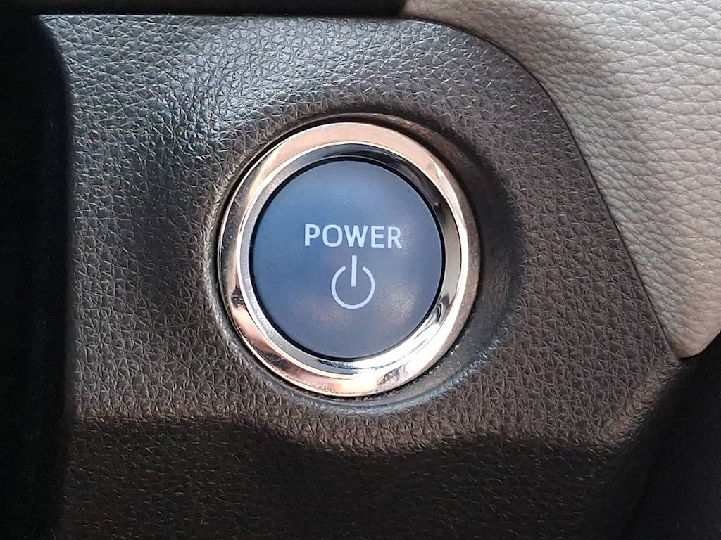 Thumbnail: 2022 Toyota RAV4 - 26