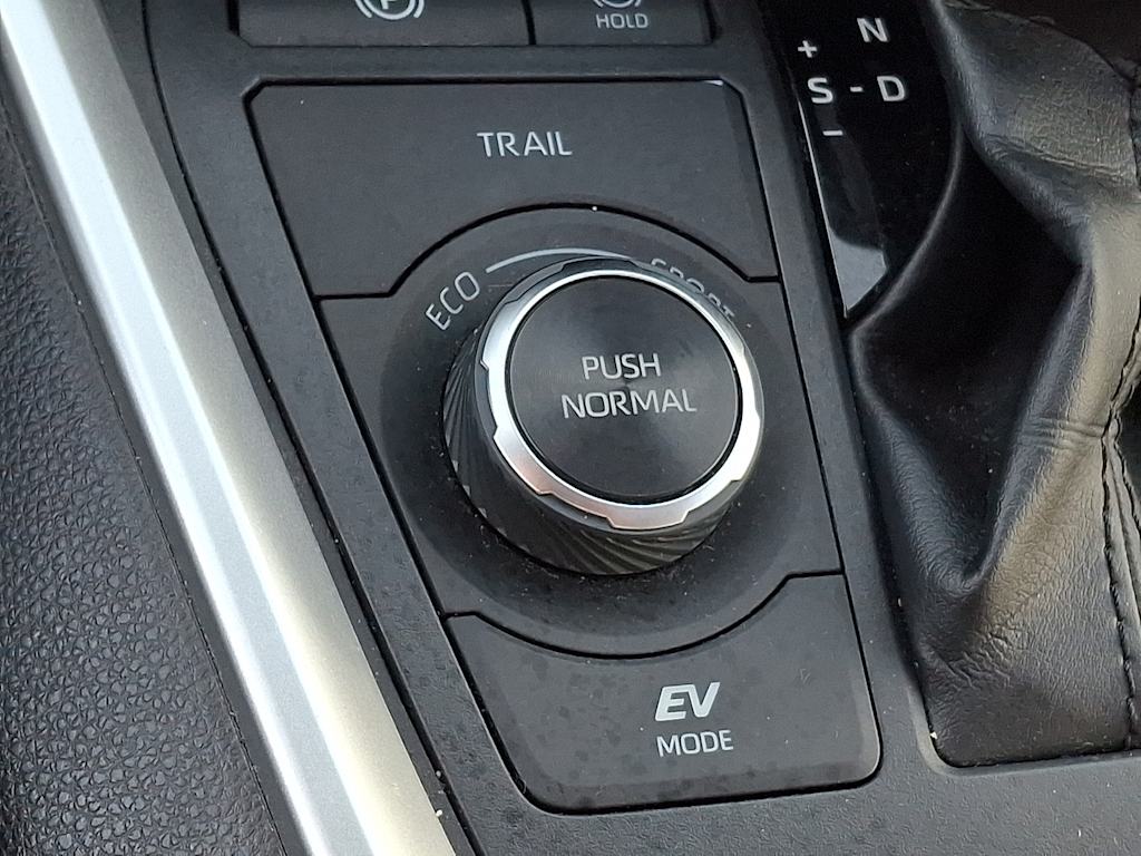 Thumbnail: 2022 Toyota RAV4 - 22