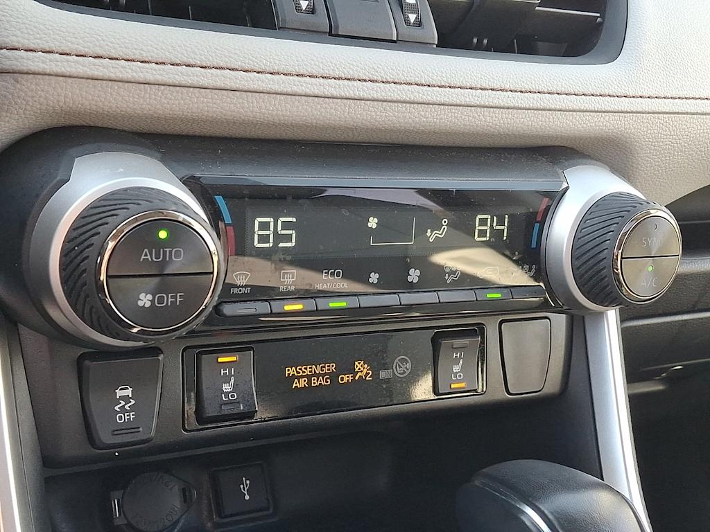 Thumbnail: 2022 Toyota RAV4 - 18