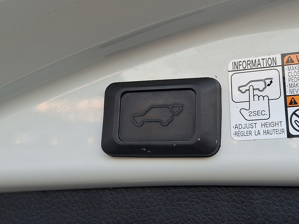 Thumbnail: 2016 Toyota RAV4 - 29