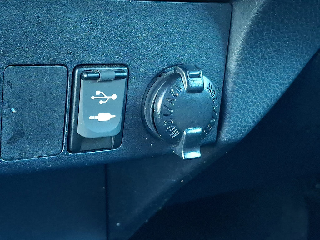 Thumbnail: 2016 Toyota RAV4 - 26