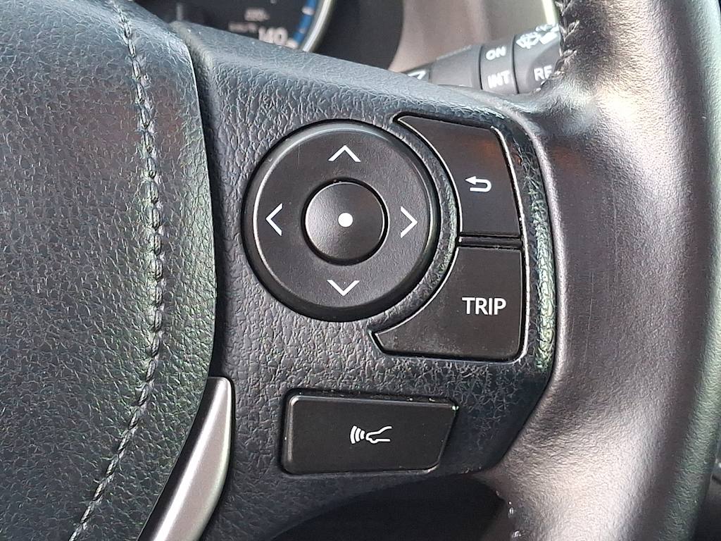 Thumbnail: 2016 Toyota RAV4 - 23