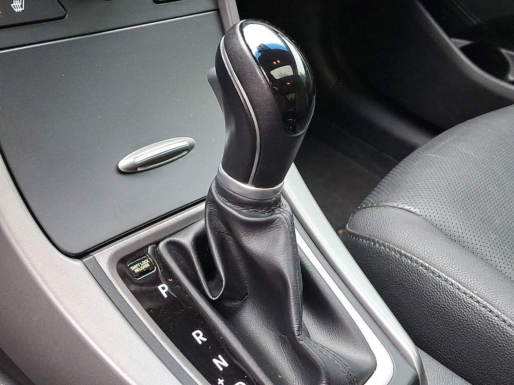 Thumbnail: 2015 Hyundai Elantra - 9