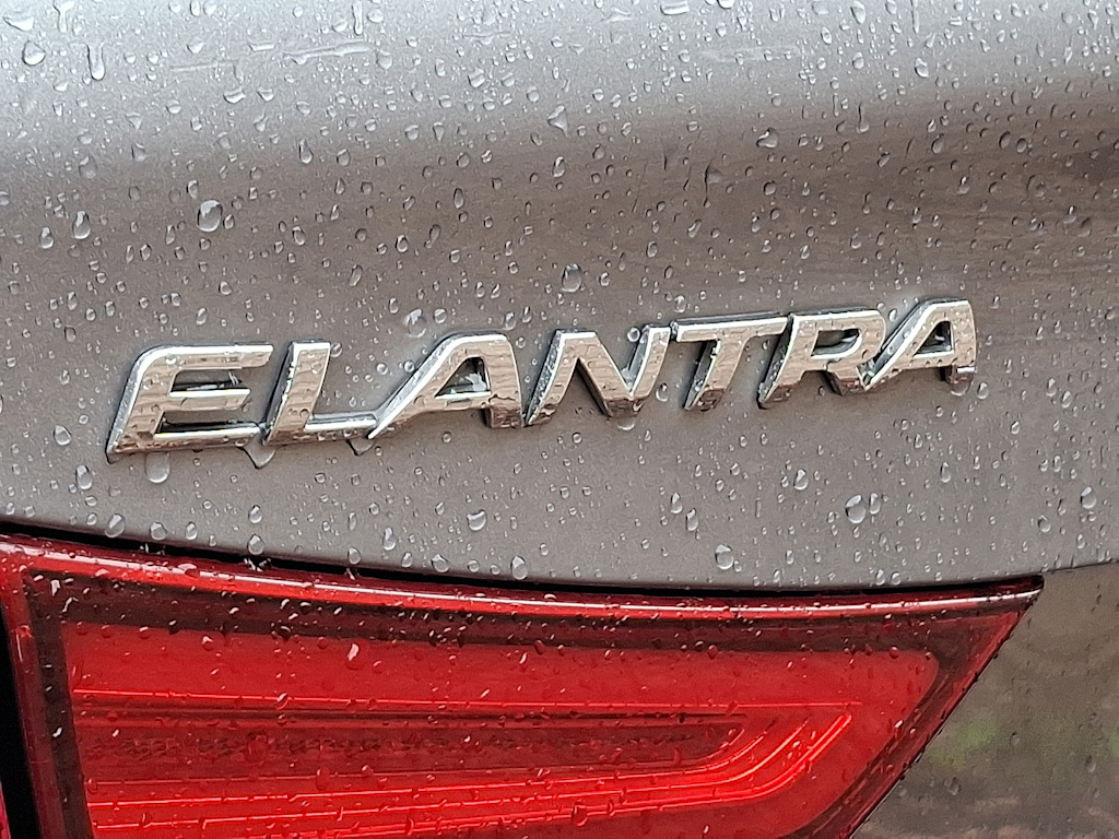 Thumbnail: 2015 Hyundai Elantra - 29