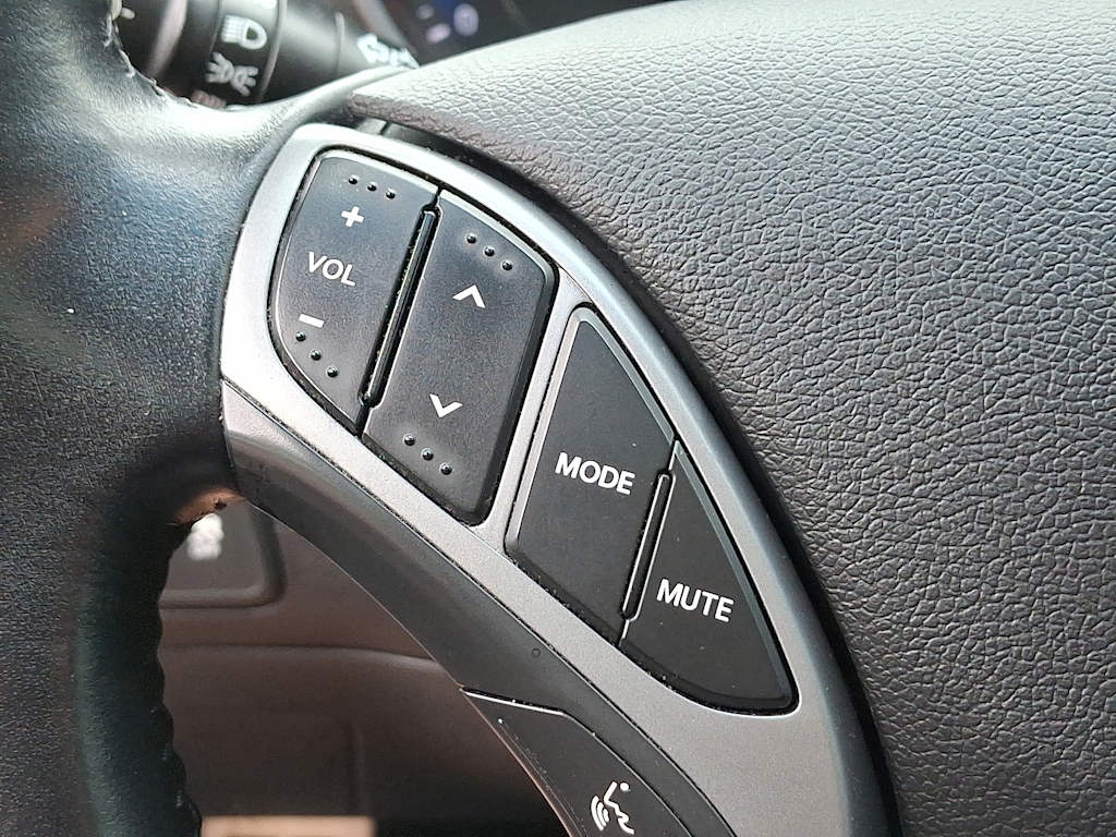 Thumbnail: 2015 Hyundai Elantra - 23