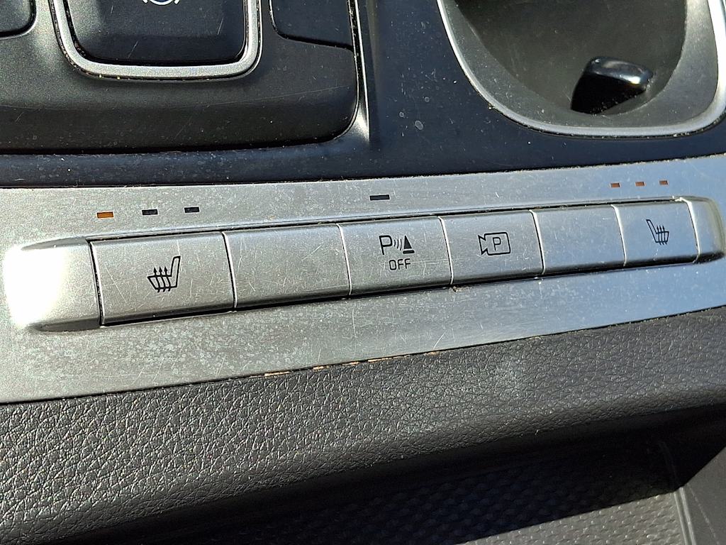 Thumbnail: 2024 Kia Carnival - 25