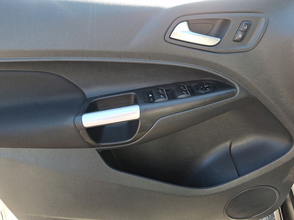 Thumbnail: 2015 Ford Transit Series - 17