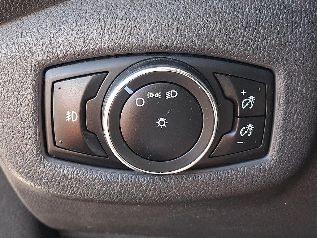 Thumbnail: 2015 Ford Transit Series - 26