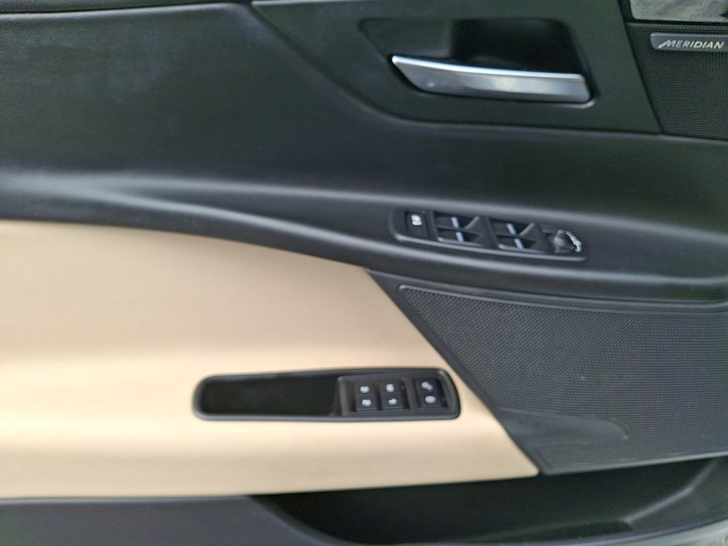 Thumbnail: 2018 Jaguar XE - 17