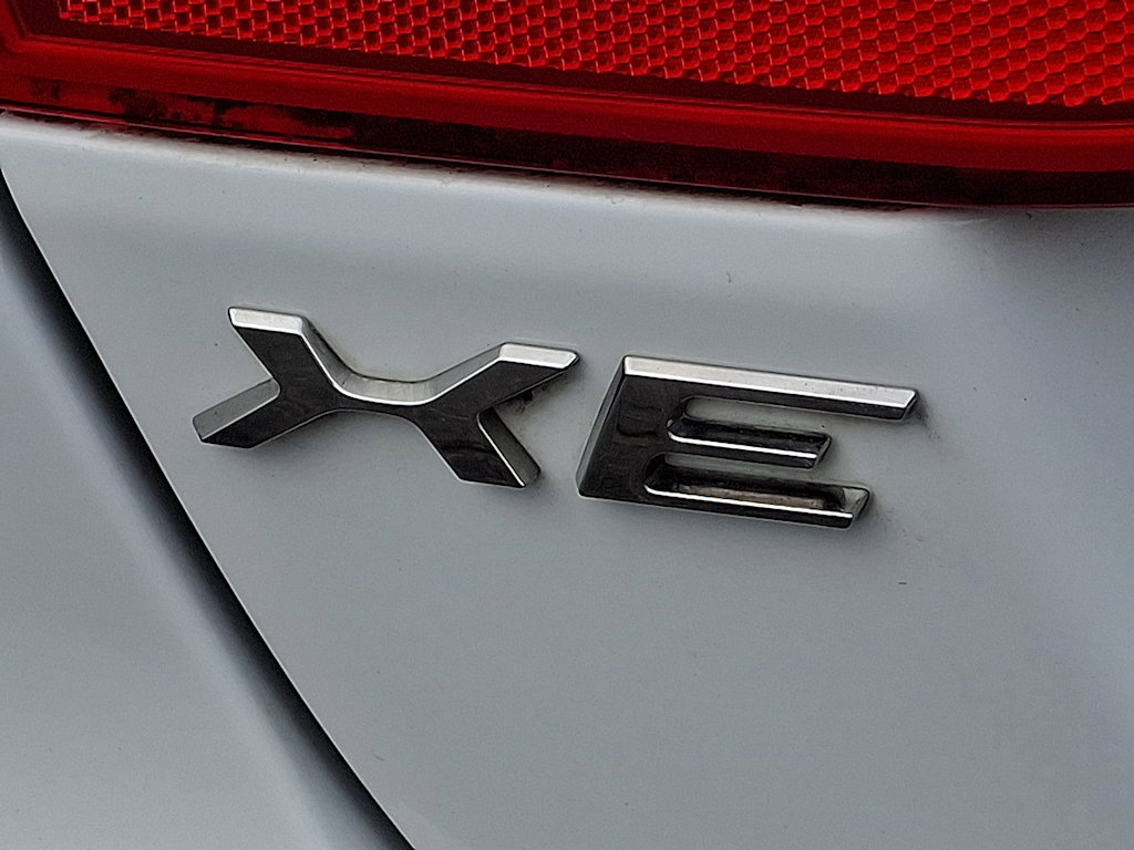 Thumbnail: 2018 Jaguar XE - 30