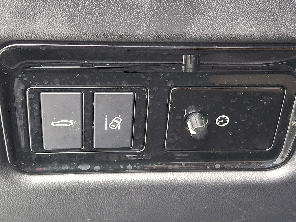 Thumbnail: 2018 Jaguar XE - 26