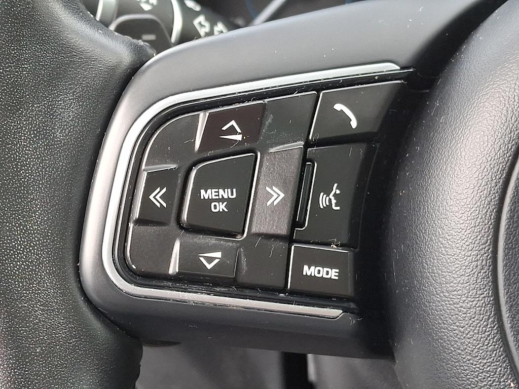 Thumbnail: 2018 Jaguar XE - 22