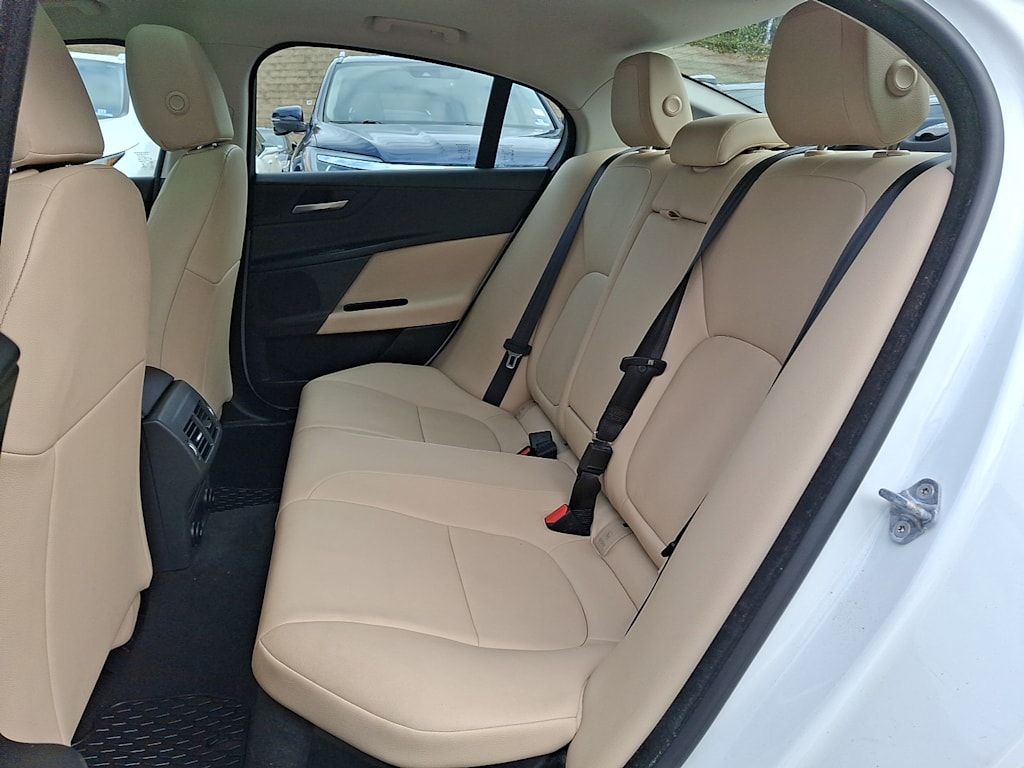 Thumbnail: 2018 Jaguar XE - 8