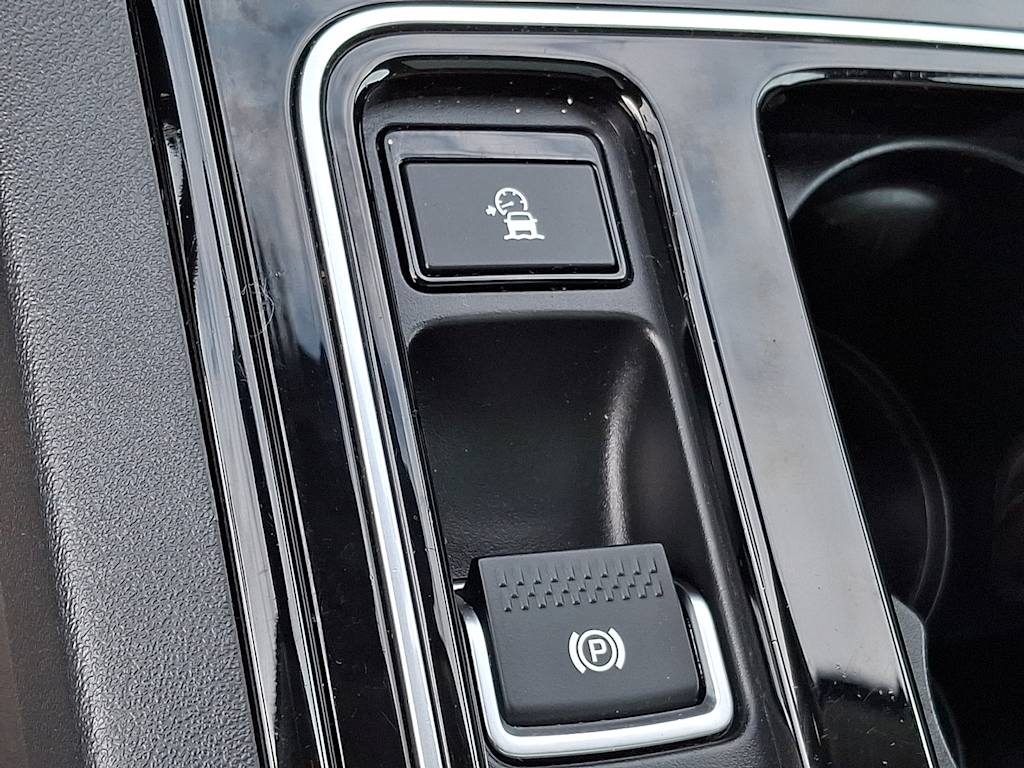 Thumbnail: 2018 Jaguar XE - 25