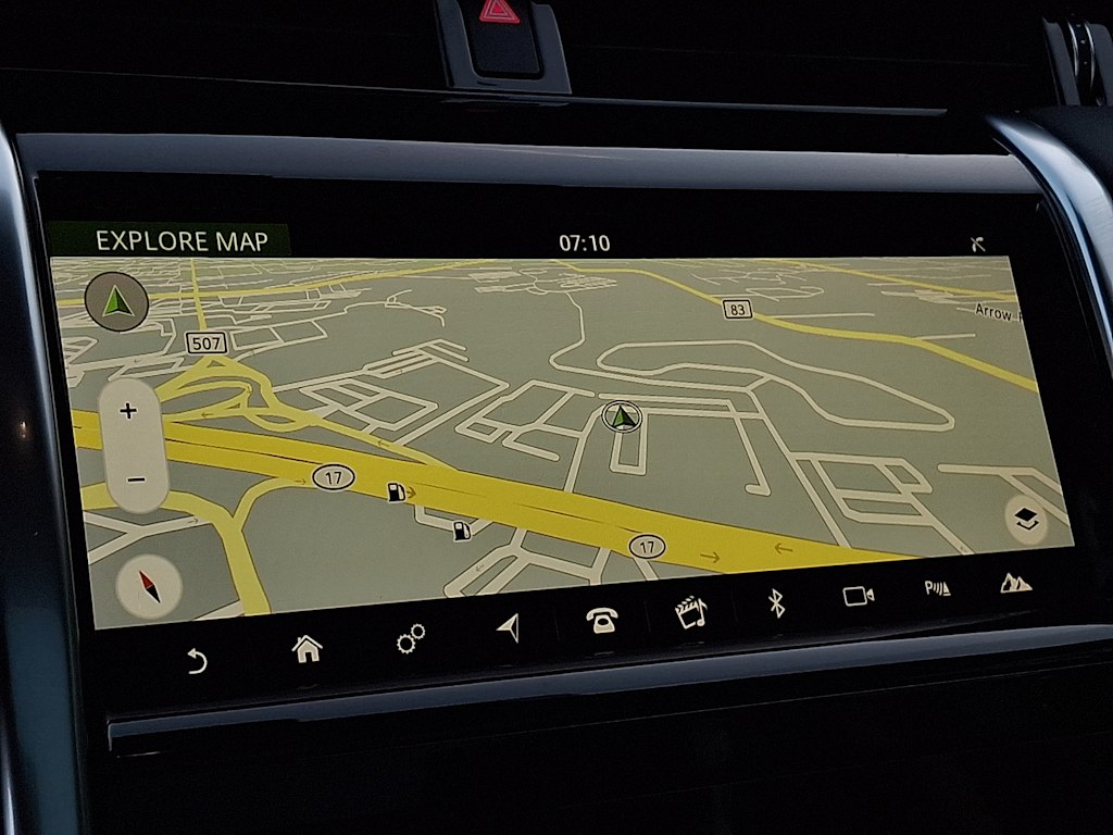 Thumbnail: 2020 Land Rover Discovery Sport - 8