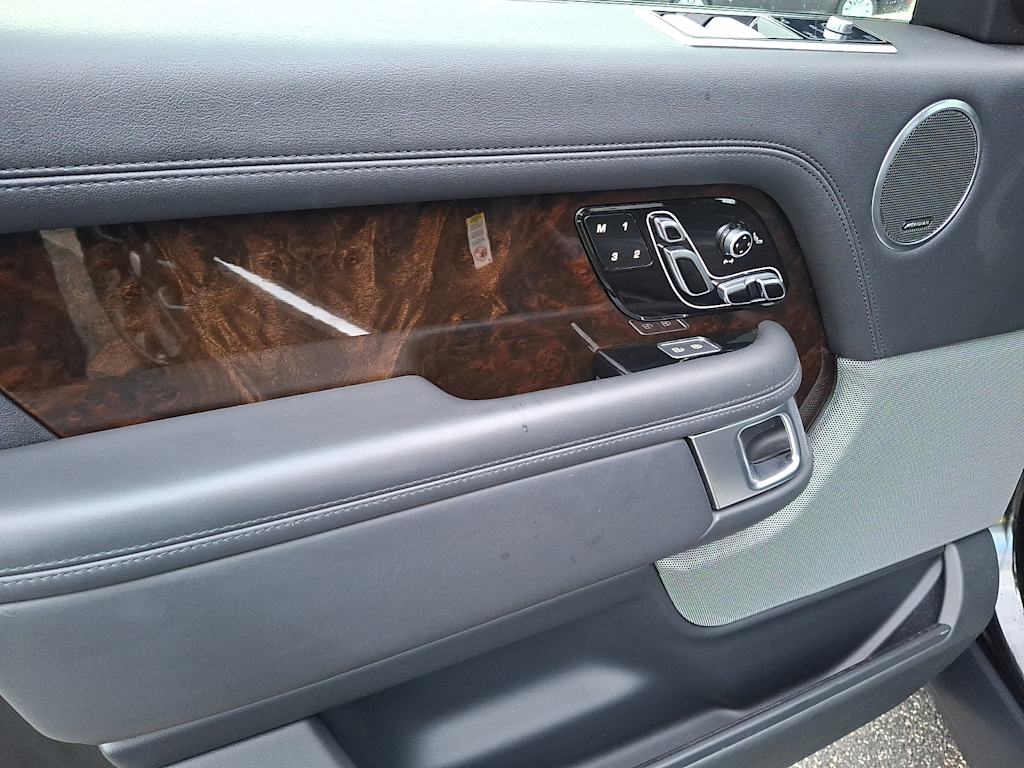 Thumbnail: 2021 Land Rover Range Rover - 16