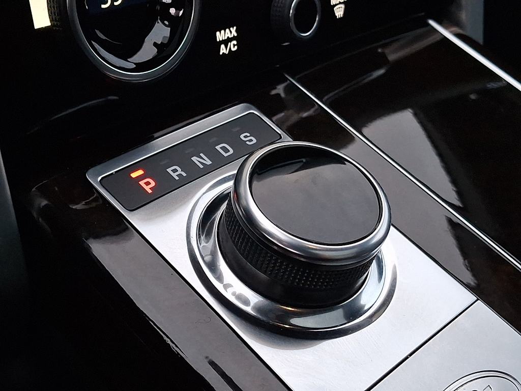 Thumbnail: 2021 Land Rover Range Rover - 9