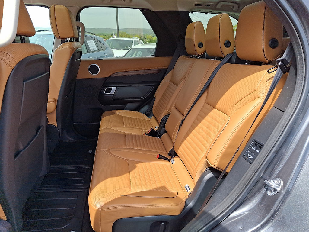 2018 Land Rover Discovery HSE Luxury 8