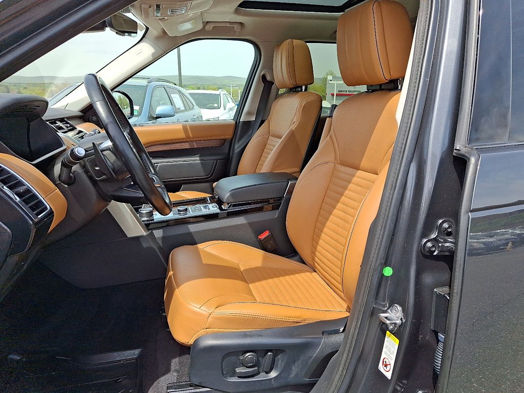 2018 Land Rover Discovery HSE Luxury 7