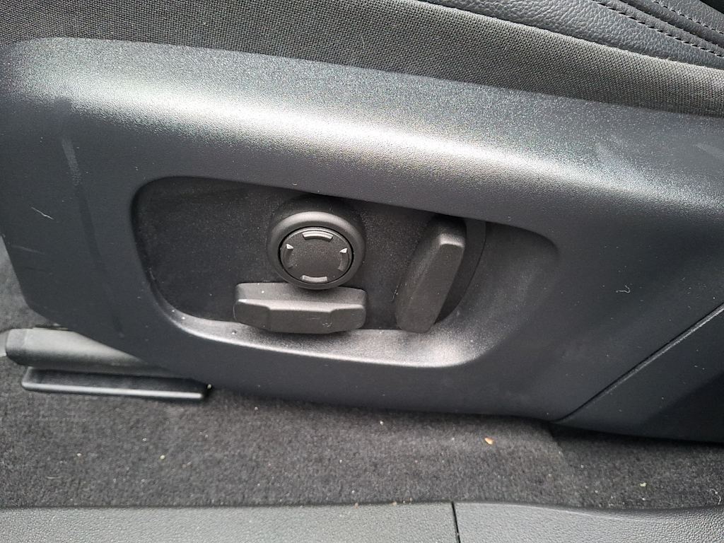 Thumbnail: 2024 Land Rover Range Rover Evoque - 13