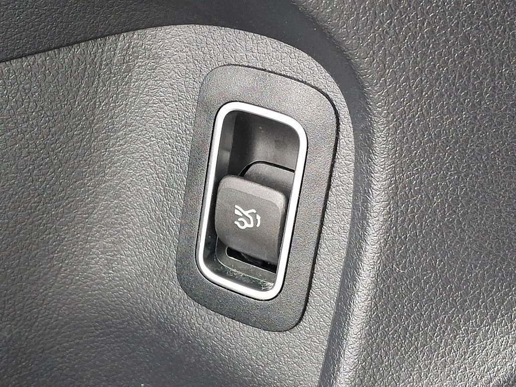 Thumbnail: 2023 Mercedes-Benz CLA - 28