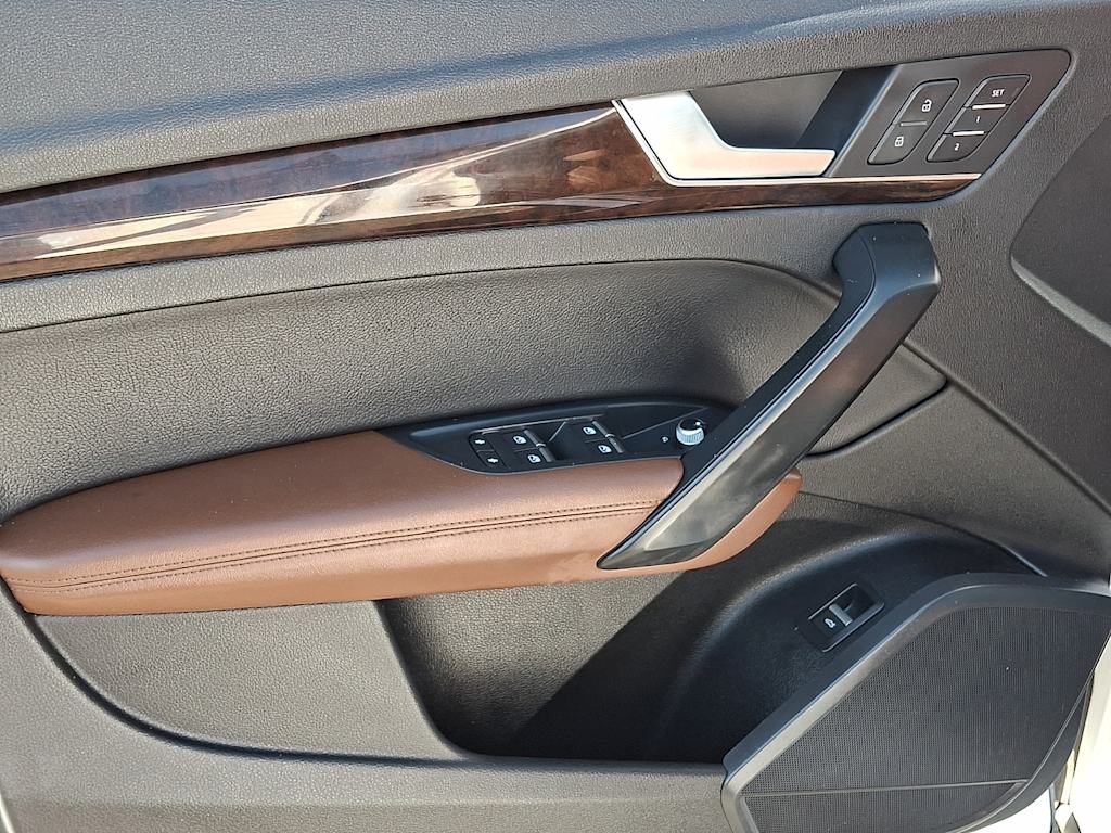 Thumbnail: 2019 Audi Q5 - 16