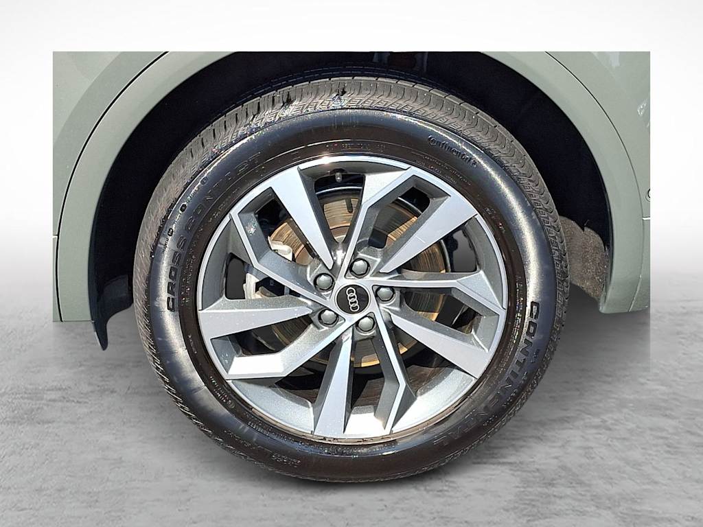 Thumbnail: 2023 Audi Q5 - 6