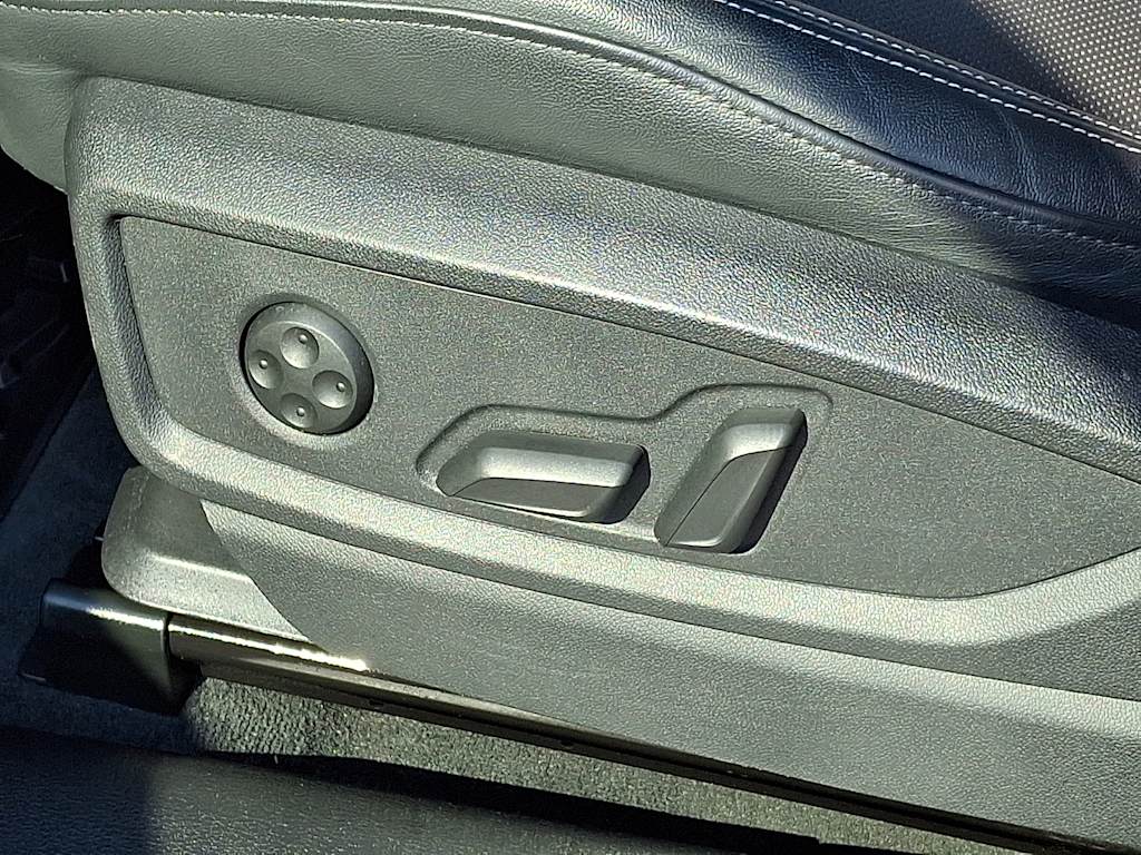 Thumbnail: 2023 Audi Q5 - 16