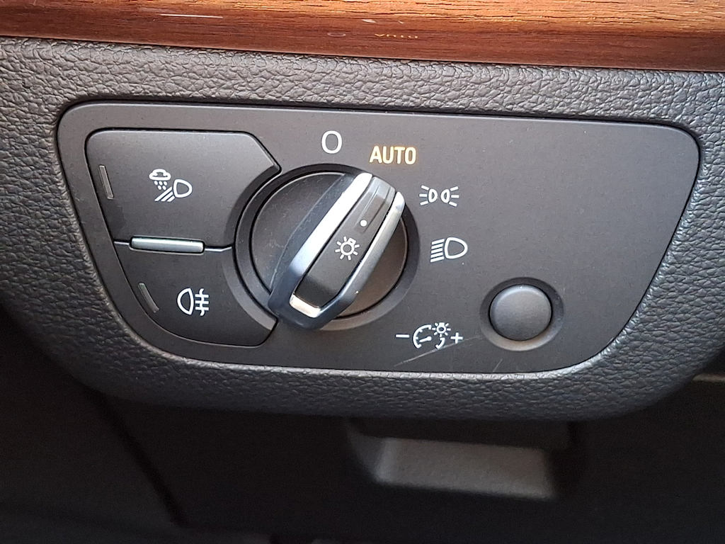 Thumbnail: 2023 Audi Q5 - 27