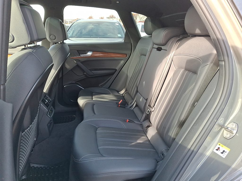 Thumbnail: 2023 Audi Q5 - 8