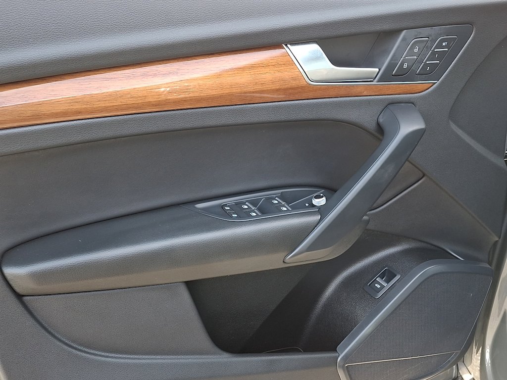 Thumbnail: 2023 Audi Q5 - 17