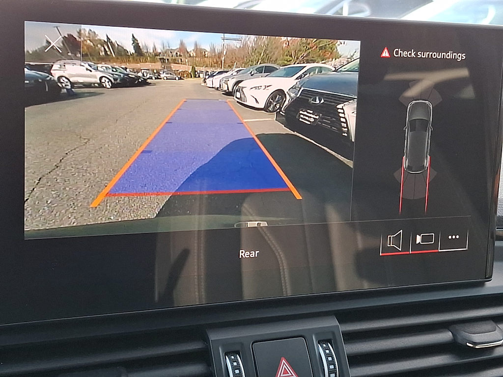 Thumbnail: 2023 Audi Q5 - 21