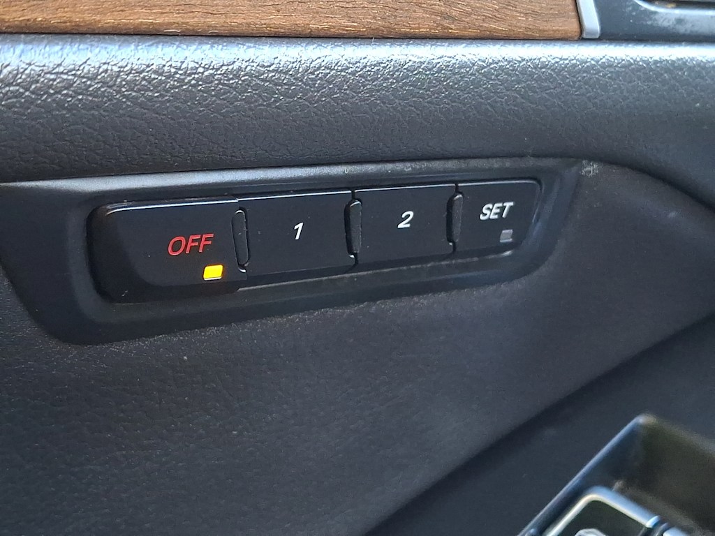 Thumbnail: 2016 Audi Q5 - 27