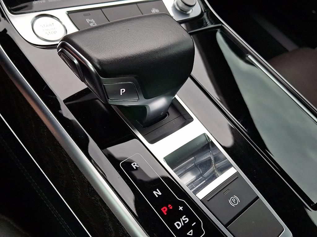 Thumbnail: 2019 Audi A8 - 10