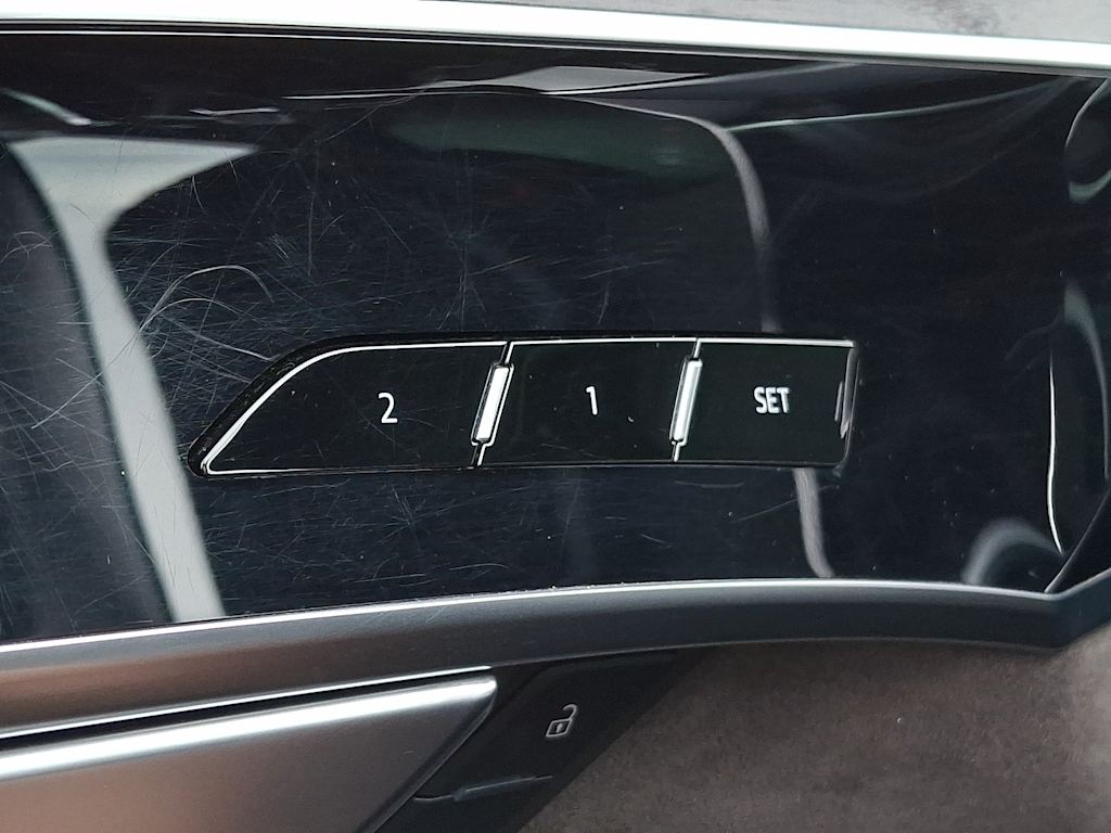 Thumbnail: 2019 Audi A8 - 26