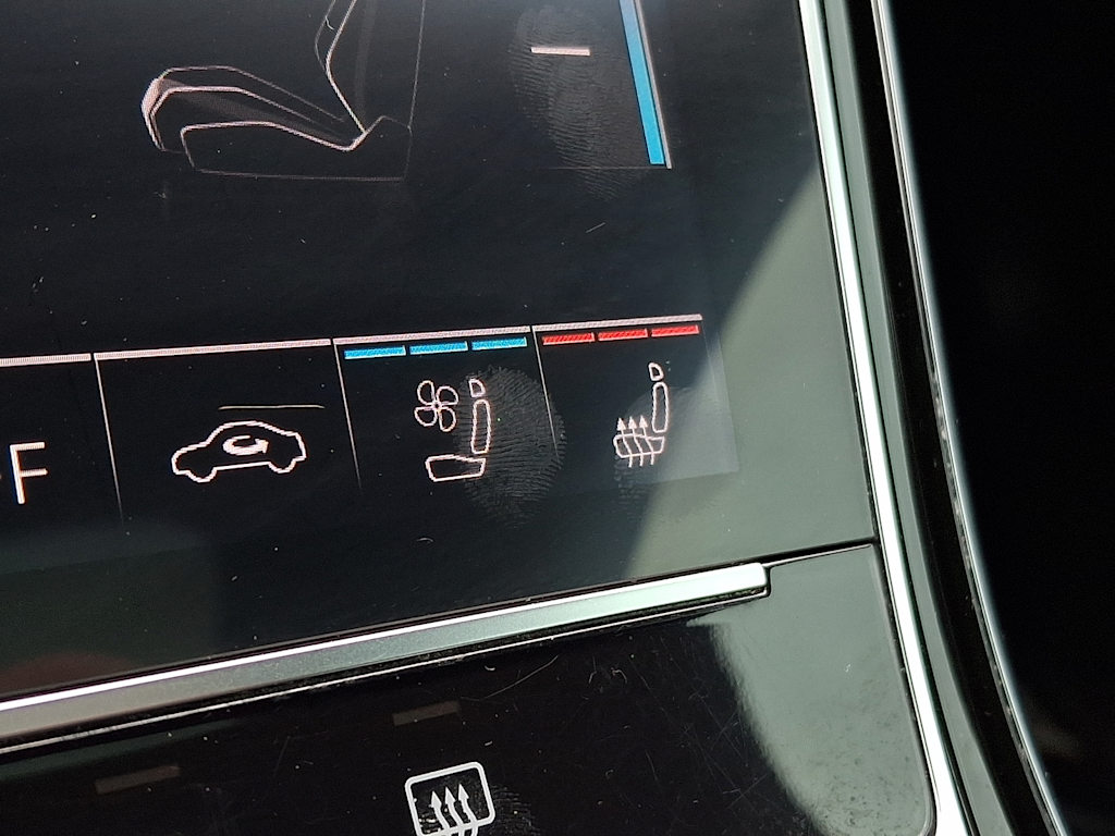 Thumbnail: 2019 Audi A8 - 24